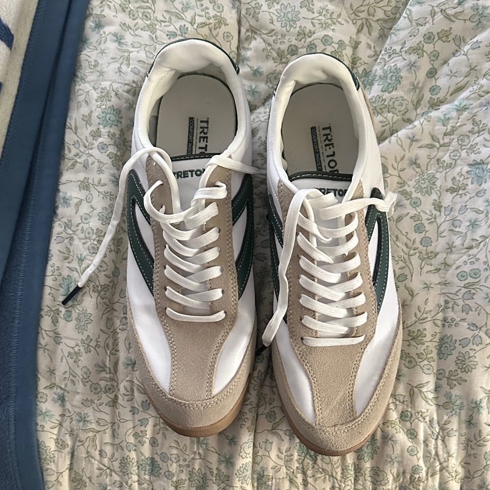 Tretorn White and Green Sneakers